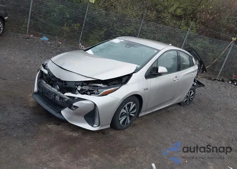 2017 Toyota Prius Prime Plus из США, поврежденный, VIN JTDKARFP8H3030632